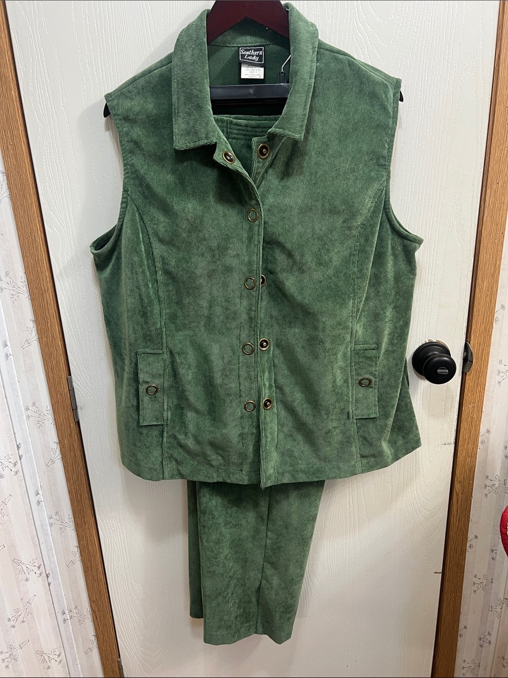 Southern Lady Green Corduroy Sleeveless Jacket and Pants Set